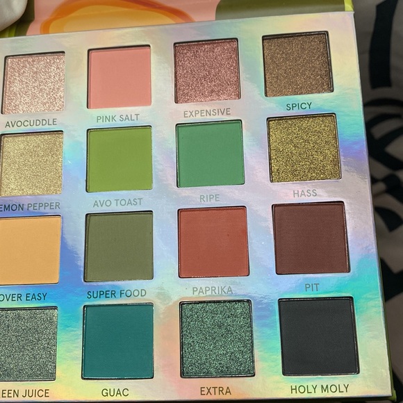 BH Cosmetics AVOCADO TOAST WEEKEND VIBES EYESHADOW PALETTE ☀️Last 1☀️PLASTIC NWT - Picture 12 of 12